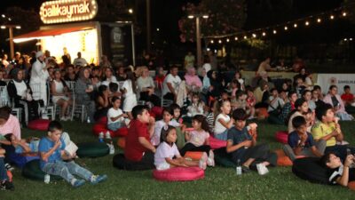 Samsun Büyükşehir Belediyesi tarafından düzenlenen Açık Hava Sinema Geceleri, vatandaşlara