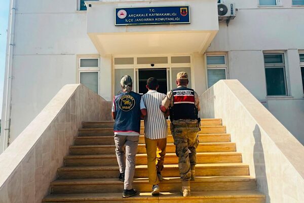 Şanlıurfa İl Jandarma Komutanlığı ekipleri, nitelikli suçlardan aranan şahısların yakalanmasına