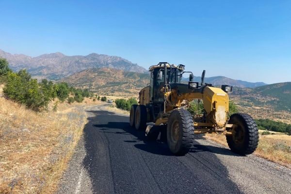 Batman İl Özel İdaresinden yapılan açıklamada, kırsal kesimde ulaşım altyapısının