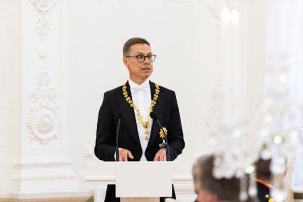 Finlandiya Cumhurbaşkanı Alexander Stubb, Ukrayna Devlet Başkanı Volodimir Zelenski ile