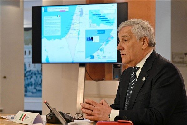İtalya Başbakan Yardımcısı ve Dışişleri Bakanı Antonio Tajani, Roma’da kipa