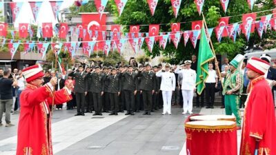 Trabzon’un Fethi’nin 565’inci yıl dönümü dolayısıyla kentte düzenlenen kutlamalar devam