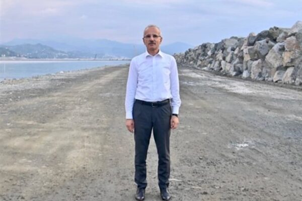 Ulaştırma ve Altyapı Bakanı Uraloğlu, Bayındır Memur-Sen’in 8. Olağan Genel Kurulu’na