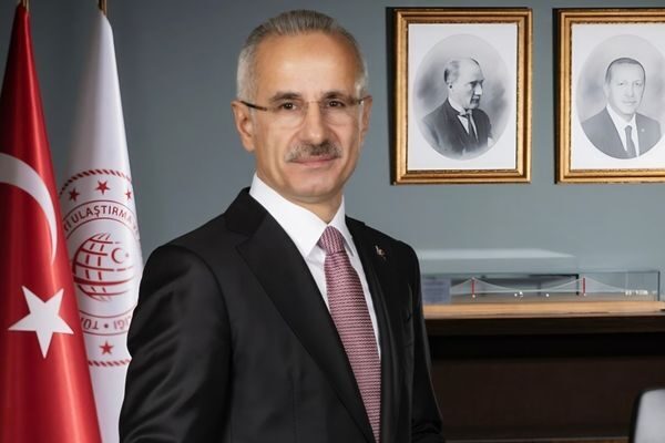 Ulaştırma ve Altyapı Bakanı Abdulkadir Uraloğlu, Elazığ ve Tunceli arasında