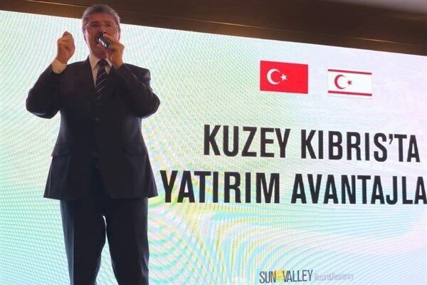 Kuzey Kıbrıs Türk Cumhuriyeti (KKTC) Başbakanı Ünal Üstel, gemi kazasının