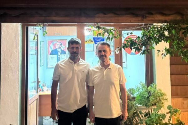 Kocaeli Valisi İlhami Aktaş, Kandıra Kerpe Mahalle Muhtarı Olcay Aktaş’ı