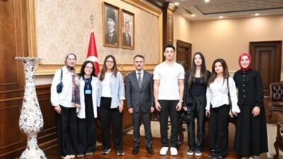 Valilikte staj yapan Ceren Kök, Esma Ersöz, Sümeyye Senem, İrem