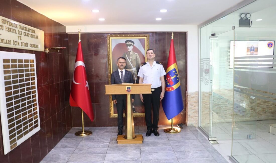 Kocaeli Valisi İlhami Aktaş, Cumhurbaşkanlığı kararnamesiyle Kocaeli İl Jandarma Komutanlığı