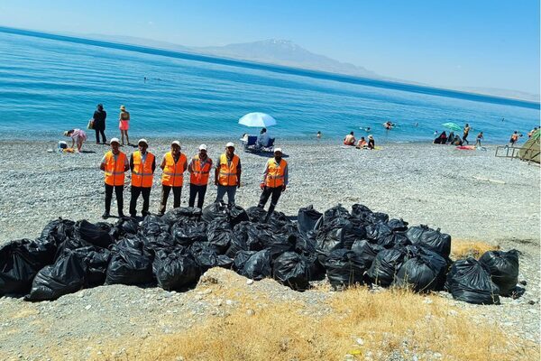 Van Büyükşehir Belediyesi, Van Gölü kıyılarının temiz ve yaşanabilir tutulması