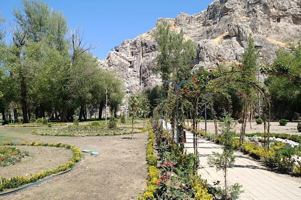 Van Büyükşehir Belediyesi, Van Kalesi eteklerinde Horhor Camii yanında bulunan