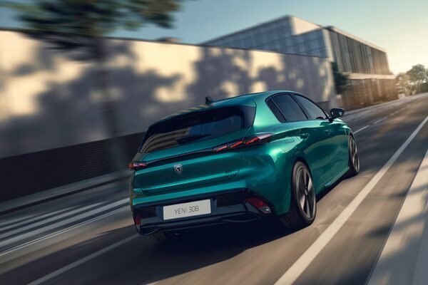 YENİ PEUGEOT 308 Türkiye’de Yeni PEUGEOT 308 Türkiye’de yollara çıktı