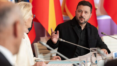 Ukrayna Devlet Başkanı Volodimir Zelenski, askeri komuta kademesiyle yapılan bilgilendirme