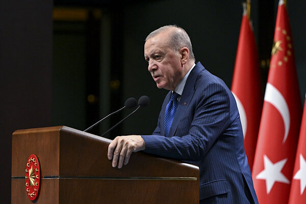 Cumhurbaşkanı Recep Tayyip Erdoğan, Kırgızistan’ın başkenti Bişkek’te Rusya Devlet Başkanı