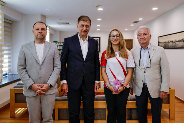 İzmir Büyükşehir Belediyesi Spor Kulübü’nün milli okçusu Dünya Yenihayat, 20.