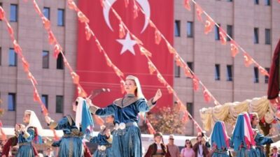 Eskişehir’in düşman işgalinden kurtuluşunun 104. yıl dönümü, Valilik Meydanı’nda düzenlenen