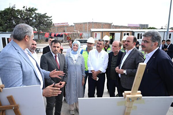Konya’da ulaşım altyapısını güçlendirmek amacıyla yürütülen raylı sistem projelerinde çalışmalar